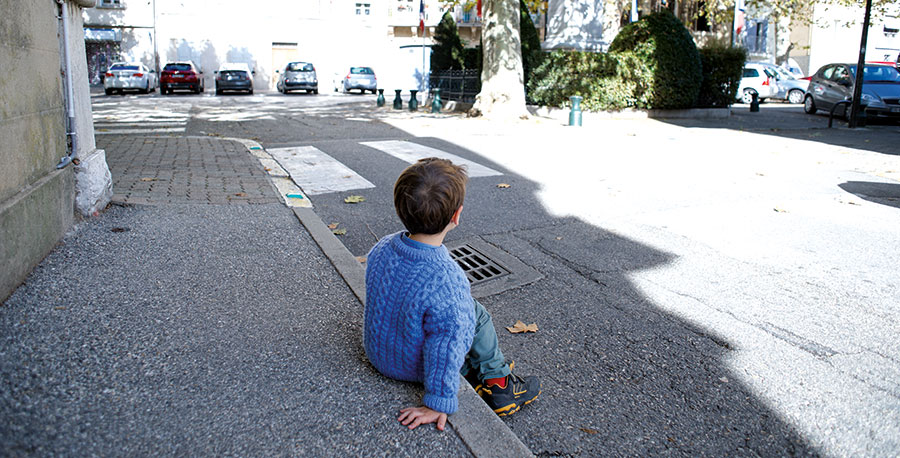 enfant trottoir