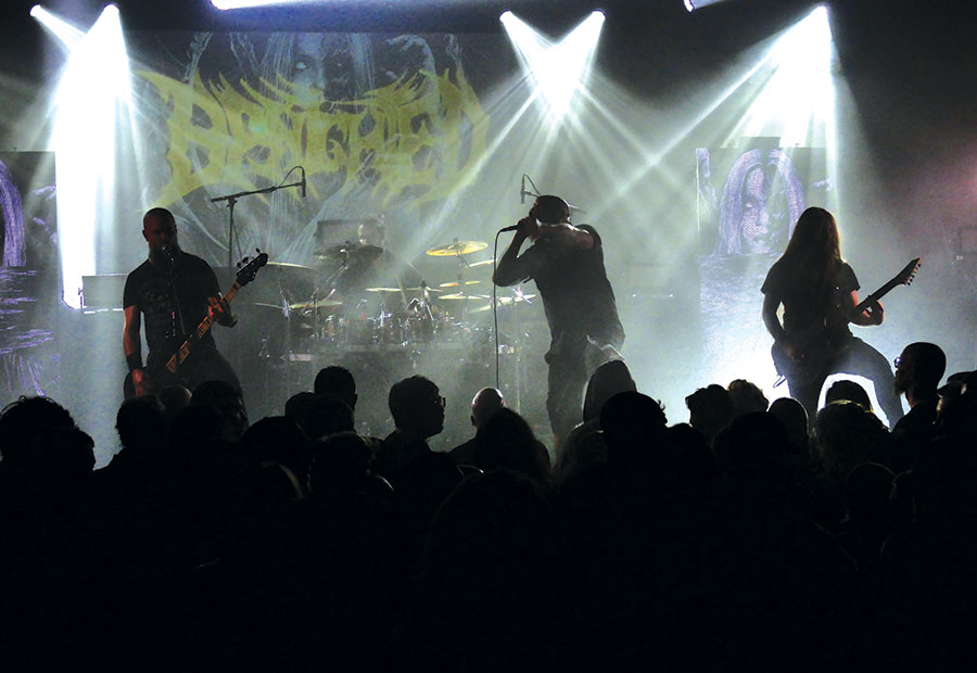 Warm up Hellfest Crest Benighted